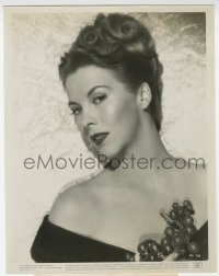 5x063 ANDREA KING 8x10.25 still 1947 sexy head & shoulders portrait of the French born beauty!