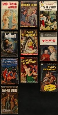 6h048 LOT OF 10 PAPERBACK BOOKS 1940s-1970s great sleazy cover artwork on most of them!