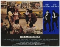 6m086 BLUES BROTHERS LC 1980 John Belushi & Dan Aykroyd watch Aretha Franklin sing to Matt Murphy!