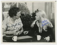 6s153 ALL IN THE FAMILY signed TV 7x9 still 1980s by BOTH Sally Struthers AND Jean Stapleton!