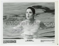 6s167 ANNETTE O'TOOLE signed 8x10.25 still 1982 sexy naked c/u in swimming pool from Cat People!