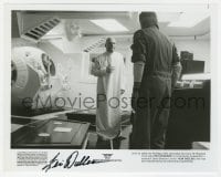 6s391 KEIR DULLEA signed 8x10 still 1984 in a futuristic scene with Roy Scheider from 2010!