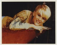 6s853 LORRIE MORGAN signed color 8x10 REPRO still 200s the pretty country singer with short hair!