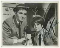6s490 PETER FALK signed 8x10 still 1966 great close up with sexy Natalie Wood from Penelope!