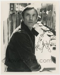 6s661 SCOTT GLENN signed 8x10 publicity still 1980s great close up looking over his shoulder!