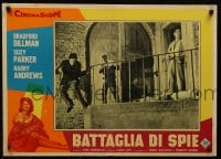 6y809 CIRCLE OF DECEPTION group of 2 Italian 20x28 pbustas 1961 Parker, a spy should never fall in love!
