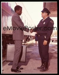 7a213 IN THE HEAT OF THE NIGHT 4x5 transparency 1967 Sidney Poitier with Rod Steiger at climax!