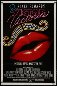 7p943 VICTOR VICTORIA 1sh 1982 Julie Andrews, Blake Edwards, cool lips & mustache art by John Alvin!