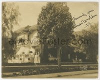 7s375 BRYANT WASHBURN signed deluxe 7.5x9.5 still 1918 with wife outside their home by Hartsook!