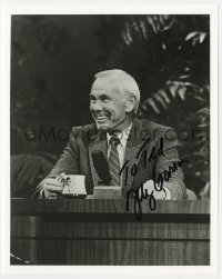 7s936 JOHNNY CARSON signed 8x10 REPRO still 1996 great smiling portrait at The Tonight Show!