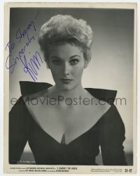 7s523 KIM NOVAK signed 8x10.25 still 1955 close up in sexy low-cut dress from 5 Against The House!