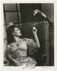 7s550 MAUREEN O'HARA signed TV 8x10 still R1980s great close up with parrot in The Black Swan!