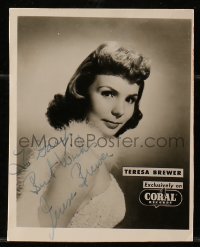 7s139 TERESA BREWER signed 3.75x4.75 publicity still 1980s w/1960 Naughty Naughty Naughty record!