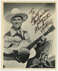 7s766 GENE AUTRY signed 8x10 fan photo 1980s great smiling cowboy portrait playing guitar!