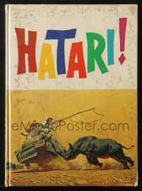 7w532 HATARI hardcover souvenir program book 1962 Howard Hawks, John Wayne in Africa, McCarthy art!