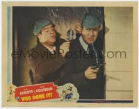 8r018 WHO DONE IT LC 1942 detective Lou Costello with magnifying glass inspects Bud Abbott's ear!