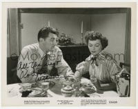 8y295 ROBERT MITCHUM signed 8x10.25 still 1951 eating dinner with Joyce McKenzie in The Racket!