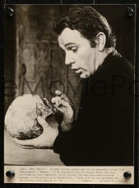 9a807 HAMLET 4 from 7.5x9.25 to 7.25x9.75 stills 1964 Richard Burton in title role in Shakespeare classic!