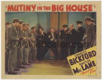 9b599 MUTINY IN THE BIG HOUSE LC 1939 convicts with guns hold Charles King & other guards hostage!