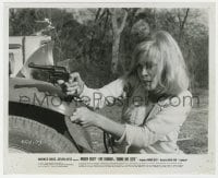 9h207 BONNIE & CLYDE 8x10 still 1967 close up of sexy Faye Dunaway crouching by car with gun!