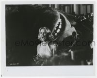 9h570 KING KONG 8x10 still 1976 FX scene of Jessica Lange screaming in anguish by dead Kong!