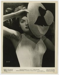 9h743 OUTLAW candid 8x10.25 still 1946 sexiest Jane Russell in tight shirt with hat over her face!
