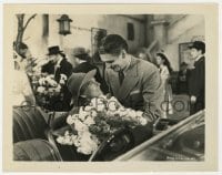 9h785 REBECCA 8x10.25 still 1940 Laurence Olivier brings flowers to Joan Fontaine in car, Hitchcock