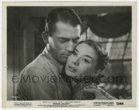 9h815 ROMAN HOLIDAY 8x10 still 1953 romantic c/u of Audrey Hepburn & Gregory Peck embracing!