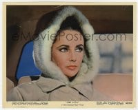 9h113 V.I.P.S color 8x10 still #7 1963 best c/u of sexy Elizabeth Taylor wearing fur in car!