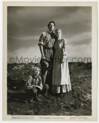9h988 YEARLING 8x10.25 still 1946 best portrait of Gregory Peck, Jane Wyman & Claude Jarman Jr.!