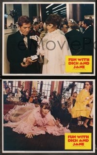 9k179 FUN WITH DICK & JANE 8 LCs 1977 George Segal & Jane Fonda making ends meet!
