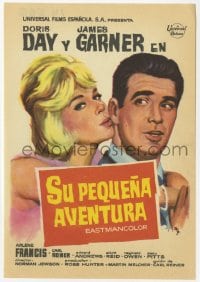 9m482 THRILL OF IT ALL Spanish herald 1963 wonderful MCP art of Doris Day kissing James Garner!