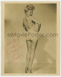 9r301 BETTY GRABLE signed deluxe 8x10 still 1940s full-length sexy swimsuit portrait from behind!