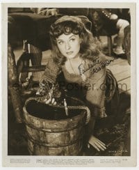 9r496 PAULETTE GODDARD signed 8.25x10 still 1947 close up with wash bucket from Unconquered!