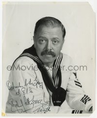 9r509 RICHARD ATTENBOROUGH signed 8.25x10 still 1966 portrait as a sailor from The Sand Pebbles!