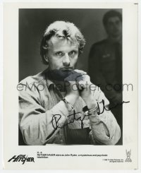 9r533 RUTGER HAUER signed 8x10 still 1986 great close up in handcuffs from The Hitcher!