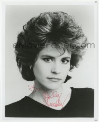 1h844 ALLY SHEEDY signed 8x10 REPRO still 1980s head & shoulders portrait with short hair!