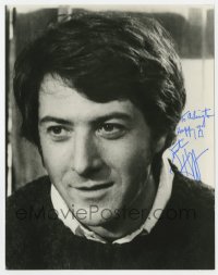 1h336 DUSTIN HOFFMAN signed 8x10.25 still 1970s great youthful head & shoulders portrait!