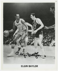 1h575 ELGIN BAYLOR signed 8x10 publicity still 1970s the Los Angeles Lakers basketball star!
