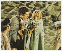 1h257 ELLIOTT GOULD signed color 7.5x9.25 still 1970s wrapped in blanket questioned by police!