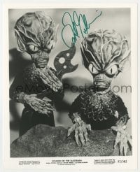 1h897 FRANK GORSHIN signed 8x10 REPRO still 1990s c/u of aliens from Invasion of the Saucer-Men!