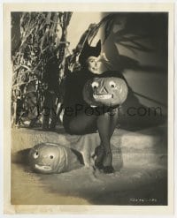 1r123 PAULETTE GODDARD deluxe 8x10 still 1939 in black cat Halloween costume with jack-o-lanterns!