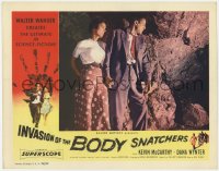 1r266 INVASION OF THE BODY SNATCHERS LC 1956 scared Kevin McCarthy & Dana Wynter outside cave!