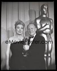 1x065 GREER GARSON 8x10 negative + still 1962 presenting an Honorary Oscar to William L. Hendricks!