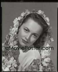 1x098 OLIVIA DE HAVILLAND 8x10 negative 1930s head & shoulders portrait wearing shawl of flowers!