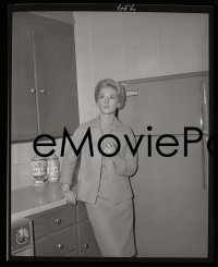 1x154 BIRDS group of 2 4x5 negatives 1963 Tippi Hedren in kitchen & holding cage at pet store!