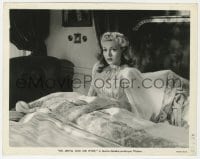 2a246 DR. JEKYLL & MR. HYDE 8x10.25 still 1941 close up of sexy Lana Turner scared in bed!