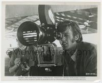 2a262 EASY RIDER candid 8.25x10 still 1969 writer/producer/star Peter Fonda looks through camera!
