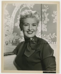 2a437 HOW TO MARRY A MILLIONAIRE 8.25x10 still 1953 head & shoulders portrait of Betty Grable!
