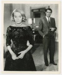 2a670 NORTH BY NORTHWEST 8.25x10 still 1959 Cary Grant staring at Eva Marie Saint, Hitchcock!